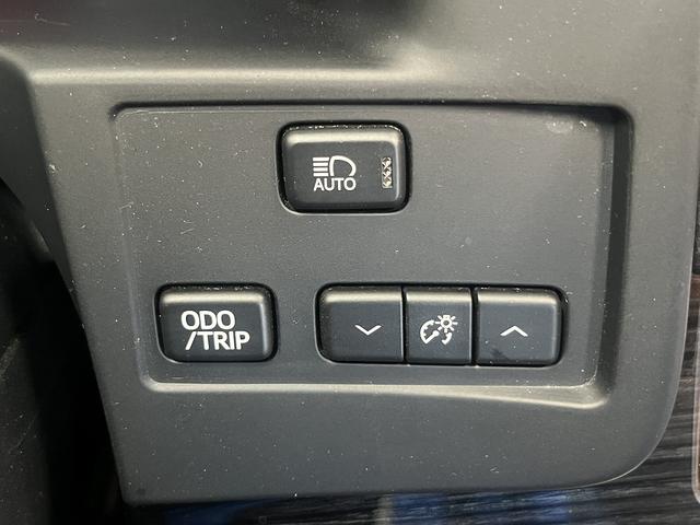 クラウンハイブリッド アスリートＳ　Ｊ－フロンティア　（後期型）（黒ハーフレザー）（メーカーナビ）（バックカメラ）（レーダークルーズ）（クリアランスソナー）（ＬＥＤヘッドライト）（スマートキー）（シートヒーター）（ＥＴＣ）（純正１８インチＡＷ）（38枚目）