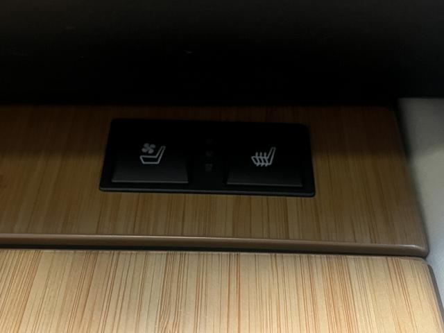 GS GS450h バージョンL (禁煙車)(ベージュ本革)(メーカーナビ)(バックカメラ)(クルコン)(クリアランスソナー)(LEDヘッドライト)(パワーシート)(シートエアコン)(ETC)(パドルシフト)(純正18インチAW)(13枚目)