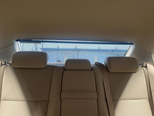 GS GS450h バージョンL (禁煙車)(ベージュ本革)(メーカーナビ)(バックカメラ)(クルコン)(クリアランスソナー)(LEDヘッドライト)(パワーシート)(シートエアコン)(ETC)(パドルシフト)(純正18インチAW)(16枚目)