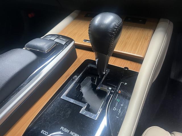 GS GS450h バージョンL (禁煙車)(ベージュ本革)(メーカーナビ)(バックカメラ)(クルコン)(クリアランスソナー)(LEDヘッドライト)(パワーシート)(シートエアコン)(ETC)(パドルシフト)(純正18インチAW)(49枚目)