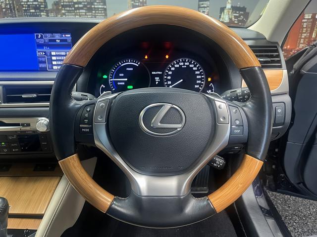 GS GS450h バージョンL (禁煙車)(ベージュ本革)(メーカーナビ)(バックカメラ)(クルコン)(クリアランスソナー)(LEDヘッドライト)(パワーシート)(シートエアコン)(ETC)(パドルシフト)(純正18インチAW)(64枚目)