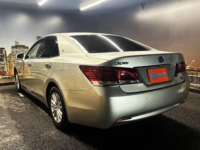 クラウンハイブリッド ロイヤルサルーン　（禁煙車）（メーカーＨＤＤナビ）（クルーズコントロール）（コーナーセンサー）（電動リアサンシェード）（バックカメラ）（パワーシート）（シートヒーター）（ビルトインＥＴＣ）（純正１７インチＡＷ）（24枚目）