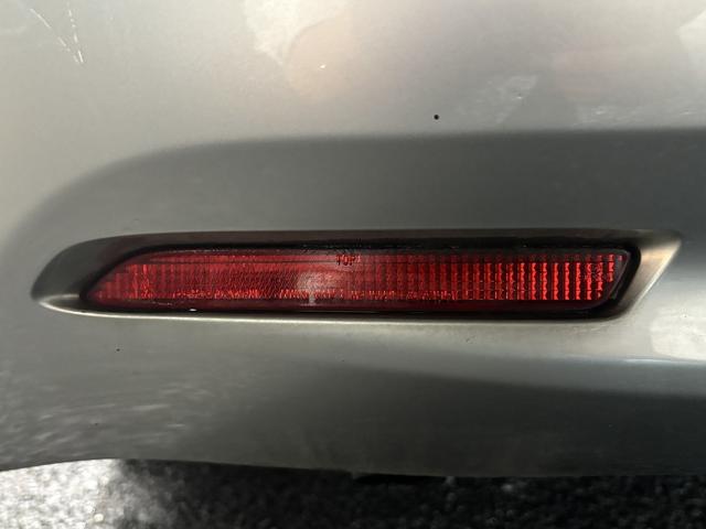 クラウンハイブリッド ロイヤルサルーン　（禁煙車）（メーカーＨＤＤナビ）（クルーズコントロール）（コーナーセンサー）（電動リアサンシェード）（バックカメラ）（パワーシート）（シートヒーター）（ビルトインＥＴＣ）（純正１７インチＡＷ）（40枚目）