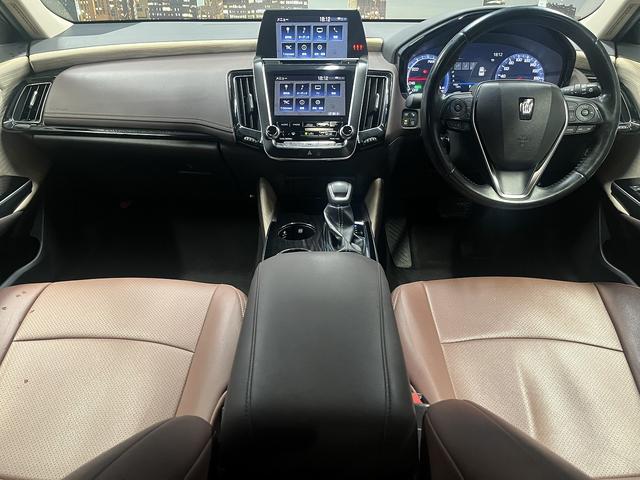 大阪府枚方市にセダン・ＳＵＶを中心に『お値打ち価格』で展示している良質中古車専門店です。事故歴修復歴なしの車両限定で取り扱い！。関西地域で最もお得な価格かつ最良質車をご提供できるよう努めております。