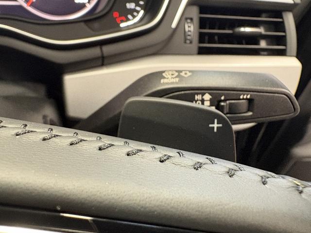 スポーツ走行必須の【パドルシフト♪】ハンドルを放さずに素早いギアの変則と安定したドライビングが可能です★