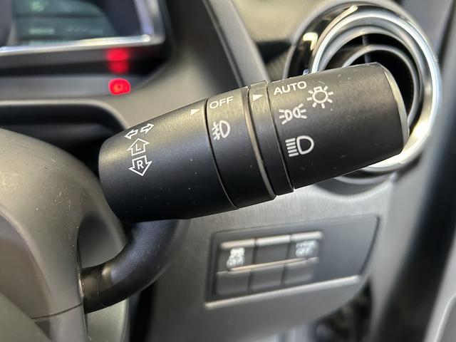 デミオ XDツーリング (禁煙車)(6速MT)(メーカーSDナビ)(クルコン)(LEDヘッドライト)(オートライト)(スマートキー)(フルセグ)(ETC)(Bluetoothオーディオ)(HUD)(純正16インチAW)(24枚目)