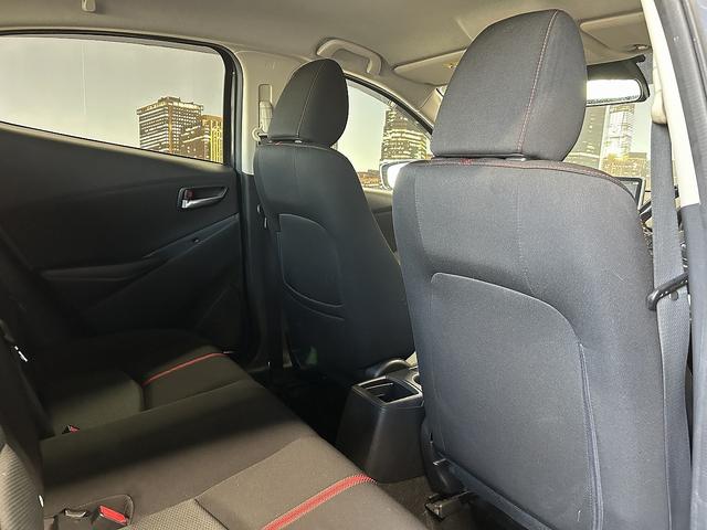 デミオ XDツーリング (禁煙車)(6速MT)(メーカーSDナビ)(クルコン)(LEDヘッドライト)(オートライト)(スマートキー)(フルセグ)(ETC)(Bluetoothオーディオ)(HUD)(純正16インチAW)(34枚目)