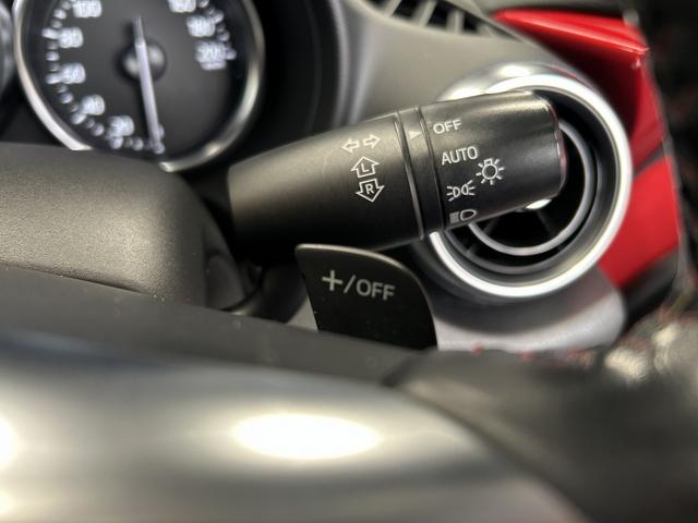 ロードスター Sレザーパッケージ (禁煙車)(黒本革)(メーカーSDナビ)(バックカメラ)(LEDヘッドライト)(スマートキー)(シートヒーター)(フルセグTV)(ビルトインETC)(パドルシフト)(BSM)(純正16インチAW)(8枚目)