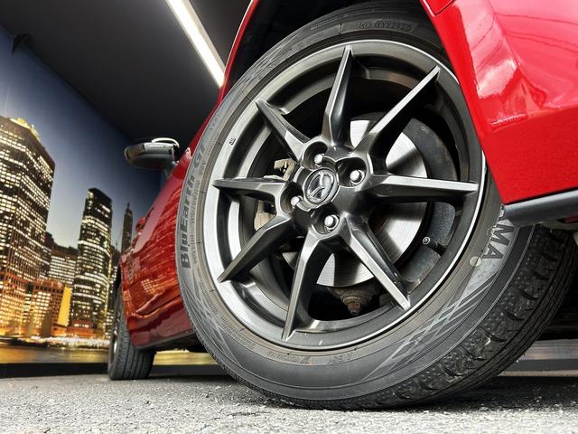 ロードスター Sレザーパッケージ (禁煙車)(黒本革)(メーカーSDナビ)(バックカメラ)(LEDヘッドライト)(スマートキー)(シートヒーター)(フルセグTV)(ビルトインETC)(パドルシフト)(BSM)(純正16インチAW)(14枚目)