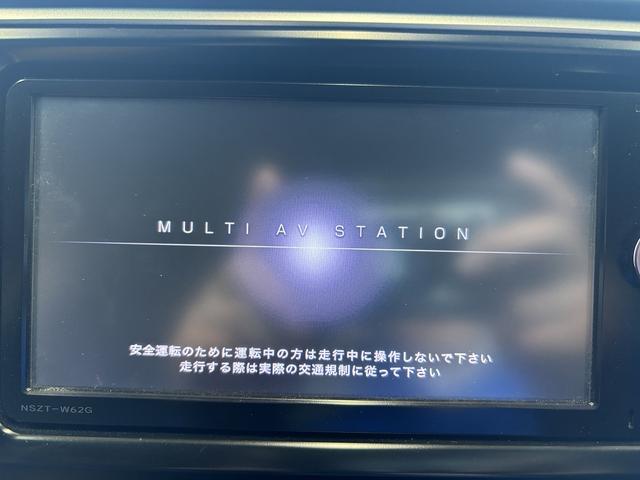 カムリ ハイブリッド　Ｇパッケージ　（禁煙車）（純正ＳＤナビ）（クルコン）（ＨＩＤヘッドライト）（スマートキー）（パワーシート）（フルセグ）（ビルトインＥＴＣ）（Ｂｌｕｅｔｏｏｔｈオーディオ）（純正１７インチＡＷ）（6枚目）