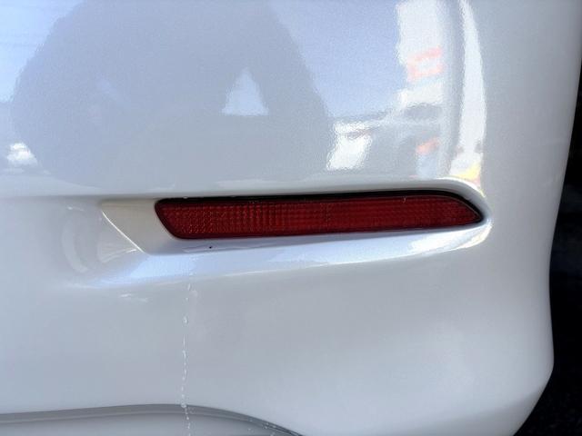 カムリ ハイブリッド　Ｇパッケージ　（禁煙車）（純正ＳＤナビ）（クルコン）（ＨＩＤヘッドライト）（スマートキー）（パワーシート）（フルセグ）（ビルトインＥＴＣ）（Ｂｌｕｅｔｏｏｔｈオーディオ）（純正１７インチＡＷ）（16枚目）