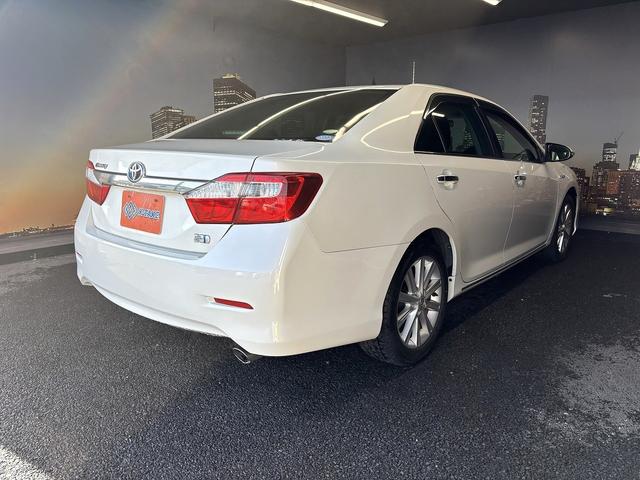 カムリ ハイブリッド　Ｇパッケージ　（禁煙車）（純正ＳＤナビ）（クルコン）（ＨＩＤヘッドライト）（スマートキー）（パワーシート）（フルセグ）（ビルトインＥＴＣ）（Ｂｌｕｅｔｏｏｔｈオーディオ）（純正１７インチＡＷ）（21枚目）