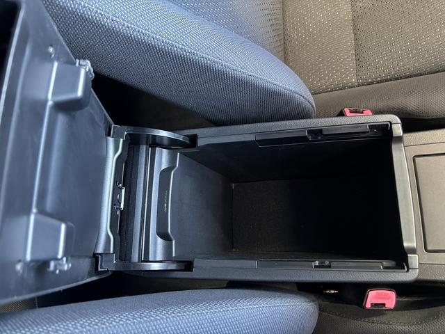 カムリ ハイブリッド　Ｇパッケージ　（禁煙車）（純正ＳＤナビ）（クルコン）（ＨＩＤヘッドライト）（スマートキー）（パワーシート）（フルセグ）（ビルトインＥＴＣ）（Ｂｌｕｅｔｏｏｔｈオーディオ）（純正１７インチＡＷ）（48枚目）