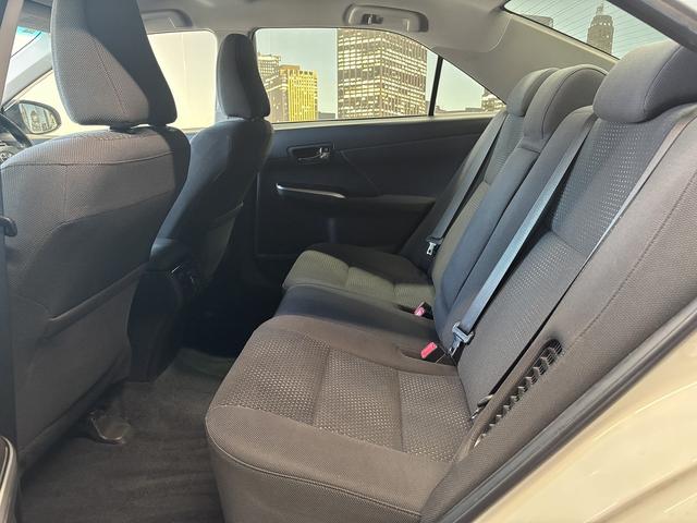 カムリ ハイブリッド　Ｇパッケージ　（禁煙車）（純正ＳＤナビ）（クルコン）（ＨＩＤヘッドライト）（スマートキー）（パワーシート）（フルセグ）（ビルトインＥＴＣ）（Ｂｌｕｅｔｏｏｔｈオーディオ）（純正１７インチＡＷ）（53枚目）