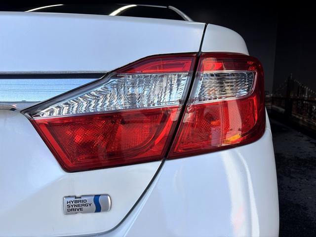 カムリ ハイブリッド　Ｇパッケージ　（禁煙車）（純正ＳＤナビ）（クルコン）（ＨＩＤヘッドライト）（スマートキー）（パワーシート）（フルセグ）（ビルトインＥＴＣ）（Ｂｌｕｅｔｏｏｔｈオーディオ）（純正１７インチＡＷ）（58枚目）