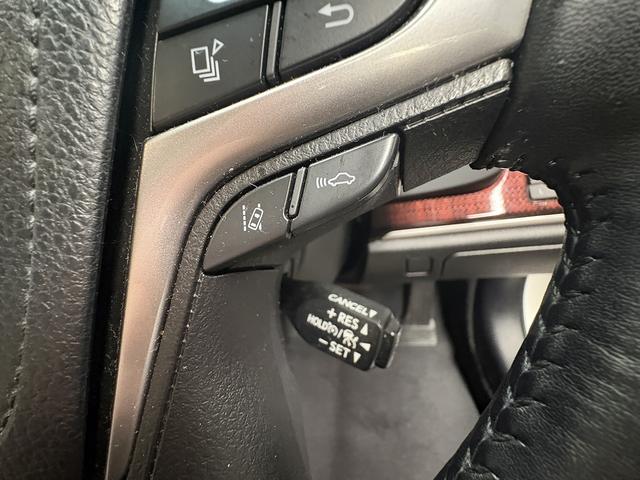 クラウン ロイヤルサルーン　（禁煙車）（後期型）（メーカーＳＤナビ）（バックカメラ）（レーダークルーズ）（クリアランスソナー）（ＬＥＤヘッドライト）（スマートキー）（パワーシート）（ビルトインＥＴＣ）（純正１６インチＡＷ）（9枚目）