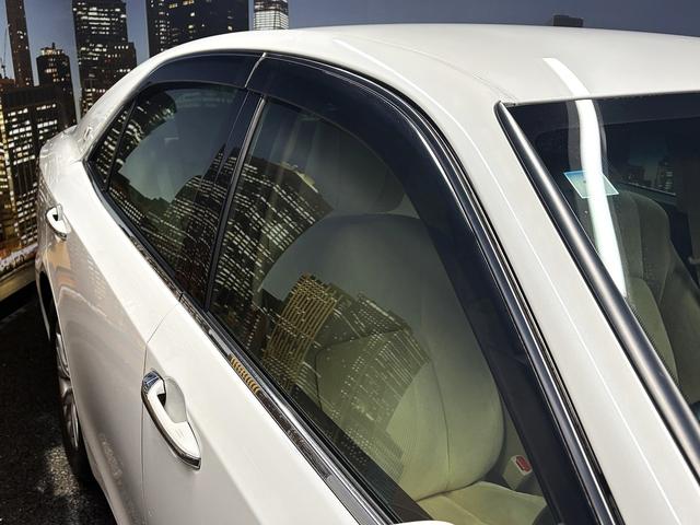 クラウン ロイヤルサルーン　（禁煙車）（後期型）（メーカーＳＤナビ）（バックカメラ）（レーダークルーズ）（クリアランスソナー）（ＬＥＤヘッドライト）（スマートキー）（パワーシート）（ビルトインＥＴＣ）（純正１６インチＡＷ）（34枚目）