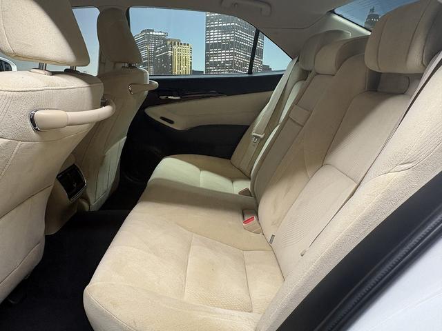 クラウン ロイヤルサルーン　（禁煙車）（後期型）（メーカーＳＤナビ）（バックカメラ）（レーダークルーズ）（クリアランスソナー）（ＬＥＤヘッドライト）（スマートキー）（パワーシート）（ビルトインＥＴＣ）（純正１６インチＡＷ）（36枚目）