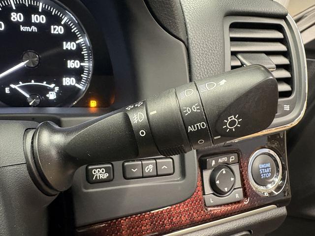 クラウン ロイヤルサルーン　（禁煙車）（後期型）（メーカーＳＤナビ）（バックカメラ）（レーダークルーズ）（クリアランスソナー）（ＬＥＤヘッドライト）（スマートキー）（パワーシート）（ビルトインＥＴＣ）（純正１６インチＡＷ）（55枚目）