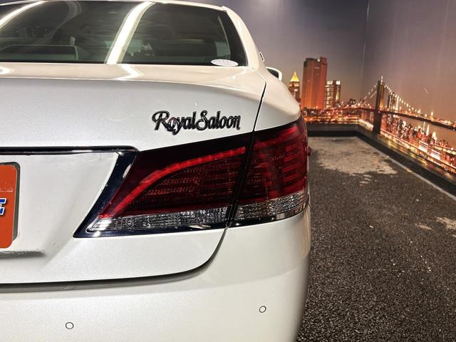 クラウン ロイヤルサルーン　（禁煙車）（後期型）（メーカーＳＤナビ）（バックカメラ）（レーダークルーズ）（クリアランスソナー）（ＬＥＤヘッドライト）（スマートキー）（パワーシート）（ビルトインＥＴＣ）（純正１６インチＡＷ）（61枚目）