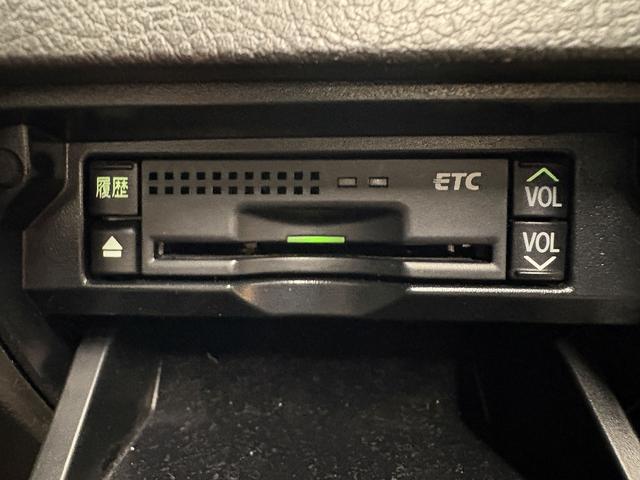 クラウン アスリート　（禁煙車）（後期型）（メーカーナビ）（バックカメラ）（クルコン）（クリアランスソナー）（ＨＩＤヘッドライト）（スマートキー）（パワーシート）（フルセグ）（ビルトインＥＴＣ）（純正１８インチＡＷ）（10枚目）