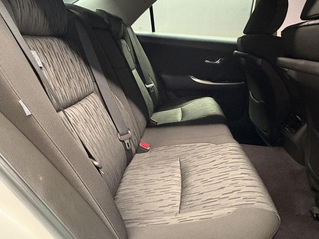 クラウン アスリート　（禁煙車）（後期型）（メーカーナビ）（バックカメラ）（クルコン）（クリアランスソナー）（ＨＩＤヘッドライト）（スマートキー）（パワーシート）（フルセグ）（ビルトインＥＴＣ）（純正１８インチＡＷ）（17枚目）