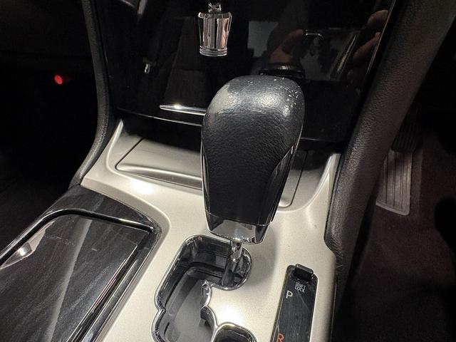 クラウン アスリート　（禁煙車）（後期型）（メーカーナビ）（バックカメラ）（クルコン）（クリアランスソナー）（ＨＩＤヘッドライト）（スマートキー）（パワーシート）（フルセグ）（ビルトインＥＴＣ）（純正１８インチＡＷ）（47枚目）