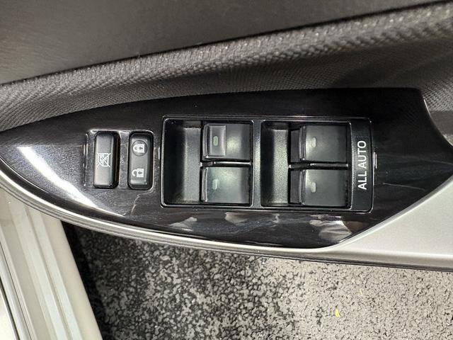 クラウン アスリート　（禁煙車）（後期型）（メーカーナビ）（バックカメラ）（クルコン）（クリアランスソナー）（ＨＩＤヘッドライト）（スマートキー）（パワーシート）（フルセグ）（ビルトインＥＴＣ）（純正１８インチＡＷ）（51枚目）