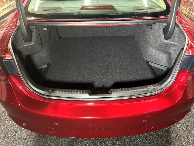 アテンザセダン ＸＤプロアクティブ　後期型（禁煙車）（４ＷＤ）（レーダークルーズコントロール）（純正ＳＤナビ）（クリアランスソナー）（ハーフレザーシート）（シートヒーター）（パワーシート）（ステアリングヒーター）（純正１９インチＡＷ）（（16枚目）