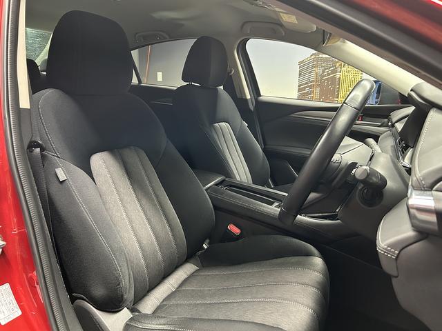 アテンザセダン ＸＤプロアクティブ　後期型（禁煙車）（４ＷＤ）（レーダークルーズコントロール）（純正ＳＤナビ）（クリアランスソナー）（ハーフレザーシート）（シートヒーター）（パワーシート）（ステアリングヒーター）（純正１９インチＡＷ）（（17枚目）