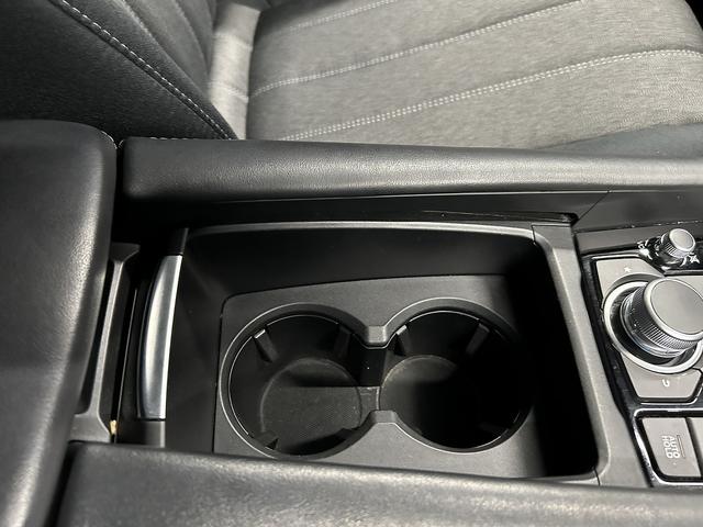 アテンザセダン ＸＤプロアクティブ　後期型（禁煙車）（４ＷＤ）（レーダークルーズコントロール）（純正ＳＤナビ）（クリアランスソナー）（ハーフレザーシート）（シートヒーター）（パワーシート）（ステアリングヒーター）（純正１９インチＡＷ）（（45枚目）