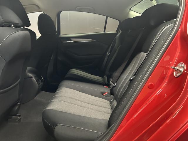 アテンザセダン ＸＤプロアクティブ　後期型（禁煙車）（４ＷＤ）（レーダークルーズコントロール）（純正ＳＤナビ）（クリアランスソナー）（ハーフレザーシート）（シートヒーター）（パワーシート）（ステアリングヒーター）（純正１９インチＡＷ）（（57枚目）