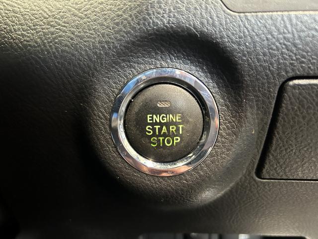 クラウン アスリート　６０ｔｈスペシャルエディション　後期型（サンルーフ）（クルーズコントロール）（メーカーＨＤＤナビ）（パワーシート）（ＨＩＤヘッドライト）（ＥＴＣビルトイン）（純正１８インチＡＷ）（ＭＴモード）（バックカメラ）（フォグライト）（13枚目）