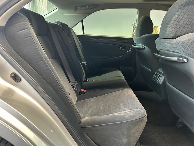 クラウン アスリート　６０ｔｈスペシャルエディション　後期型（サンルーフ）（クルーズコントロール）（メーカーＨＤＤナビ）（パワーシート）（ＨＩＤヘッドライト）（ＥＴＣビルトイン）（純正１８インチＡＷ）（ＭＴモード）（バックカメラ）（フォグライト）（18枚目）