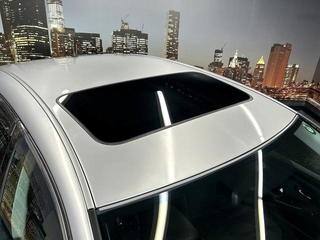 クラウン アスリート　６０ｔｈスペシャルエディション　後期型（サンルーフ）（クルーズコントロール）（メーカーＨＤＤナビ）（パワーシート）（ＨＩＤヘッドライト）（ＥＴＣビルトイン）（純正１８インチＡＷ）（ＭＴモード）（バックカメラ）（フォグライト）（28枚目）