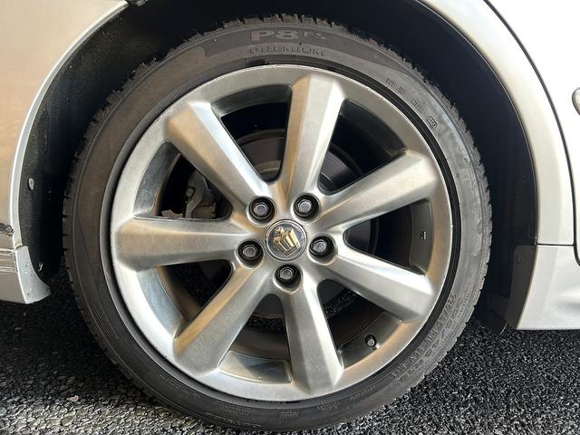 クラウン アスリート　６０ｔｈスペシャルエディション　後期型（サンルーフ）（クルーズコントロール）（メーカーＨＤＤナビ）（パワーシート）（ＨＩＤヘッドライト）（ＥＴＣビルトイン）（純正１８インチＡＷ）（ＭＴモード）（バックカメラ）（フォグライト）（29枚目）