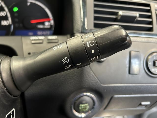 クラウン アスリート　６０ｔｈスペシャルエディション　後期型（サンルーフ）（クルーズコントロール）（メーカーＨＤＤナビ）（パワーシート）（ＨＩＤヘッドライト）（ＥＴＣビルトイン）（純正１８インチＡＷ）（ＭＴモード）（バックカメラ）（フォグライト）（36枚目）