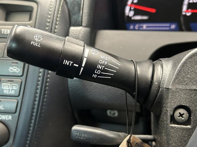 クラウン アスリート　６０ｔｈスペシャルエディション　後期型（サンルーフ）（クルーズコントロール）（メーカーＨＤＤナビ）（パワーシート）（ＨＩＤヘッドライト）（ＥＴＣビルトイン）（純正１８インチＡＷ）（ＭＴモード）（バックカメラ）（フォグライト）（37枚目）