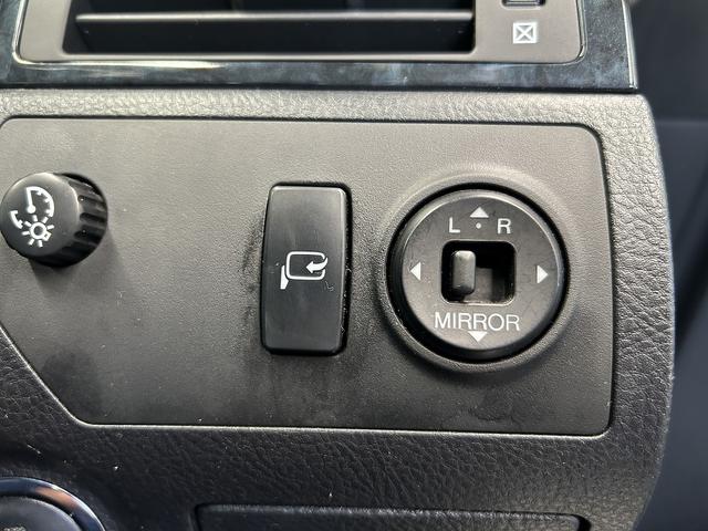 クラウン アスリート　６０ｔｈスペシャルエディション　後期型（サンルーフ）（クルーズコントロール）（メーカーＨＤＤナビ）（パワーシート）（ＨＩＤヘッドライト）（ＥＴＣビルトイン）（純正１８インチＡＷ）（ＭＴモード）（バックカメラ）（フォグライト）（39枚目）