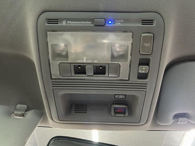 クラウン アスリート　６０ｔｈスペシャルエディション　後期型（サンルーフ）（クルーズコントロール）（メーカーＨＤＤナビ）（パワーシート）（ＨＩＤヘッドライト）（ＥＴＣビルトイン）（純正１８インチＡＷ）（ＭＴモード）（バックカメラ）（フォグライト）（47枚目）