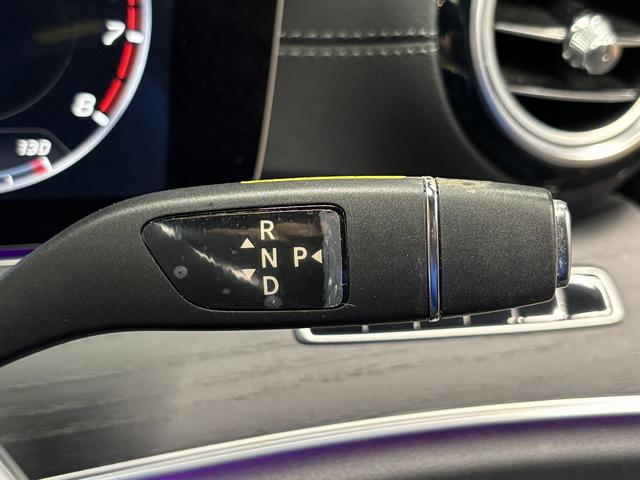 Ｅクラス Ｅ２００　アバンギャルド　スポーツ　（禁煙車）（純正ＨＤＤナビ）（黒本革）（レーダークルーズコントロール）（クリアランスソナー）（パワーシート）（ビルトインＥＴＣ）（パドルシフト）（ＬＥＤ）（全周囲モニター）（純正１９インチＡＷ）（46枚目）