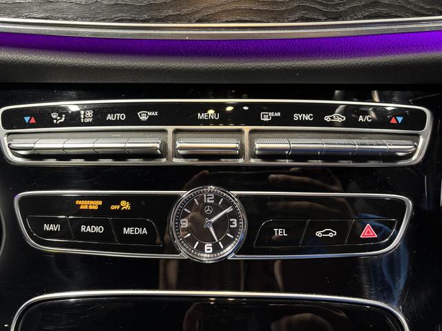 Ｅクラス Ｅ２００　アバンギャルド　スポーツ　（禁煙車）（純正ＨＤＤナビ）（黒本革）（レーダークルーズコントロール）（クリアランスソナー）（パワーシート）（ビルトインＥＴＣ）（パドルシフト）（ＬＥＤ）（全周囲モニター）（純正１９インチＡＷ）（54枚目）