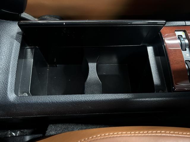 ＨＳ ＨＳ２５０ｈ　バージョンＩ　後期型（禁煙車）（クルーズコントロール）（茶革シート）（純正ＨＤＤナビ）（クリアランスソナー）（オートライト）（ＨＩＤヘッドライト）（純正１７インチＡＷ）（ＥＴＣ）（シートヒーター）（パワーシート）（49枚目）