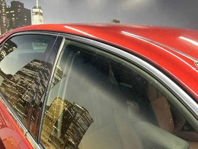 クラウンハイブリッド アスリートＳ　プリクラッシュセーフティ（禁煙車）（テラロッサシート）（メーカーＨＤＤナビ）（レーダークルーズ）（クリアランスソナー）（パワーシート）（シートヒーター）（ＭＴモード）（ＥＴＣ）（純正１７インチＡＷ）（28枚目）