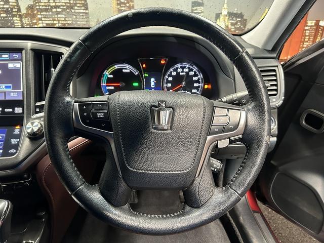 クラウンハイブリッド アスリートＳ　プリクラッシュセーフティ（禁煙車）（テラロッサシート）（メーカーＨＤＤナビ）（レーダークルーズ）（クリアランスソナー）（パワーシート）（シートヒーター）（ＭＴモード）（ＥＴＣ）（純正１７インチＡＷ）（34枚目）