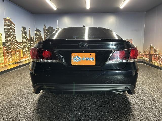 クラウンハイブリッド アスリートＳ　ブラックスタイル　（禁煙車）（サンルーフ）（純正ＨＤＤナビ）（クルーズコントロール）（パワーシート）（シートヒーター）（ＨＩＤヘッドライト）（バックカメラ）（オートライト）（ＥＴＣ）（ＭＴモード）（純正１８インチＡＷ）（20枚目）