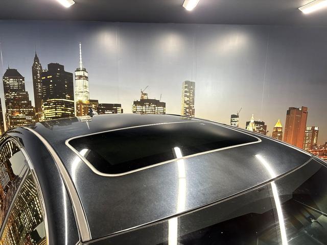 クラウンハイブリッド アスリートＳ　ブラックスタイル　（禁煙車）（サンルーフ）（純正ＨＤＤナビ）（クルーズコントロール）（パワーシート）（シートヒーター）（ＨＩＤヘッドライト）（バックカメラ）（オートライト）（ＥＴＣ）（ＭＴモード）（純正１８インチＡＷ）（30枚目）