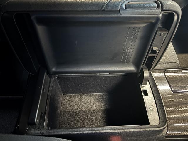 クラウンハイブリッド アスリートＳ　ブラックスタイル　（禁煙車）（サンルーフ）（純正ＨＤＤナビ）（クルーズコントロール）（パワーシート）（シートヒーター）（ＨＩＤヘッドライト）（バックカメラ）（オートライト）（ＥＴＣ）（ＭＴモード）（純正１８インチＡＷ）（44枚目）