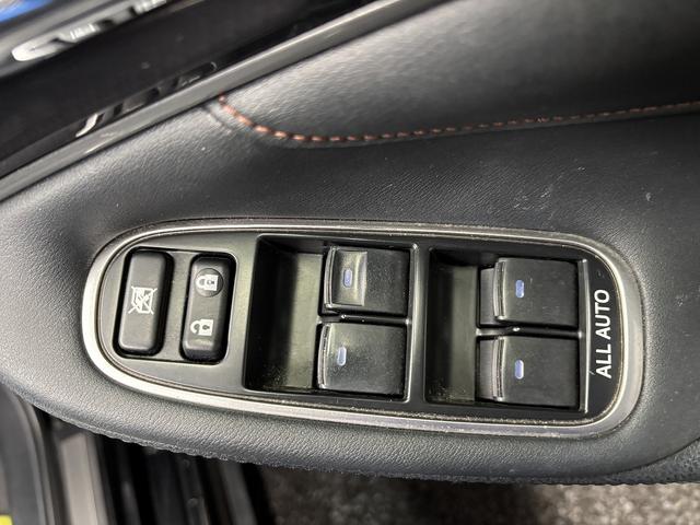 クラウンハイブリッド アスリートＳ　ブラックスタイル　（禁煙車）（サンルーフ）（純正ＨＤＤナビ）（クルーズコントロール）（パワーシート）（シートヒーター）（ＨＩＤヘッドライト）（バックカメラ）（オートライト）（ＥＴＣ）（ＭＴモード）（純正１８インチＡＷ）（45枚目）