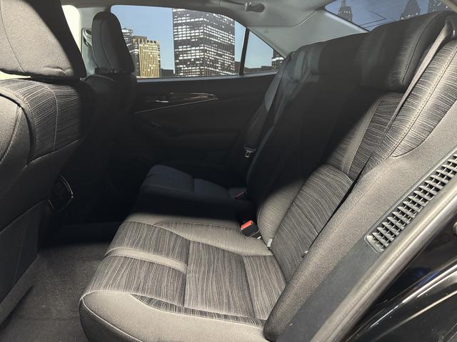 クラウンハイブリッド アスリートＳ　ブラックスタイル　（禁煙車）（サンルーフ）（純正ＨＤＤナビ）（クルーズコントロール）（パワーシート）（シートヒーター）（ＨＩＤヘッドライト）（バックカメラ）（オートライト）（ＥＴＣ）（ＭＴモード）（純正１８インチＡＷ）（50枚目）